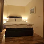 Hotel M