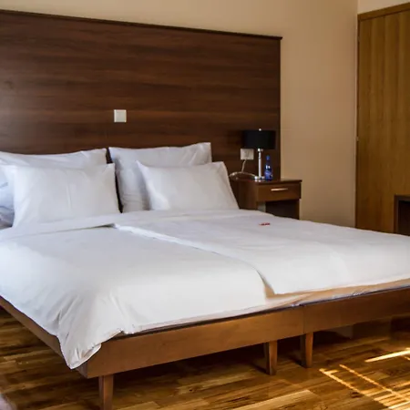 Hotel M 3*