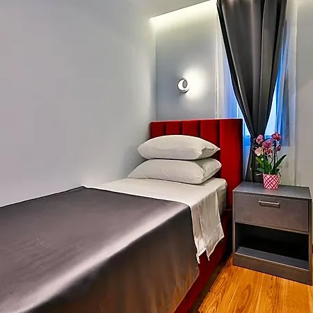 M 3* Podgorica