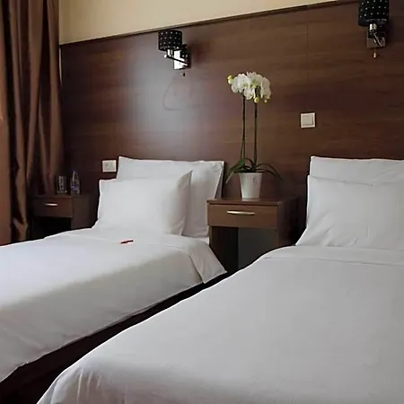 Hotel M 3*