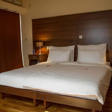 M Hotel 3*