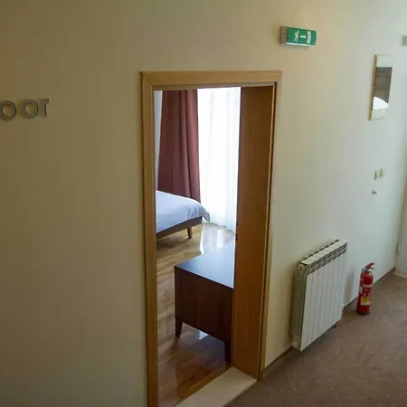 M 3* Подгориця