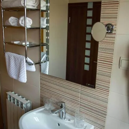M Hotell 3*