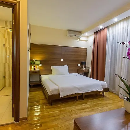 M 3* Podgorica