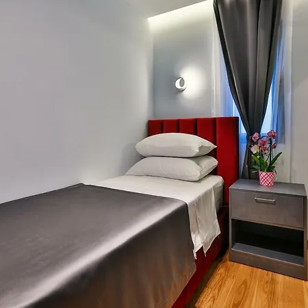 Hotel M