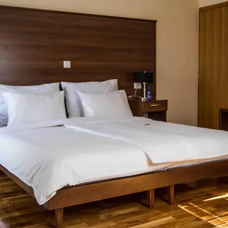 M Hotel 3*